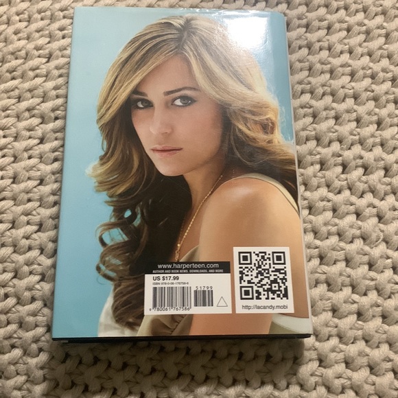 2 Lauren Conrad books - sugar and spice and La candy - Picture 5 of 5